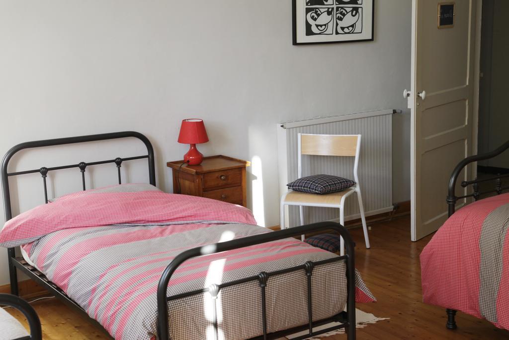 Bed and Breakfast La Bonne Ecole à Les Landes-Genusson Chambre photo