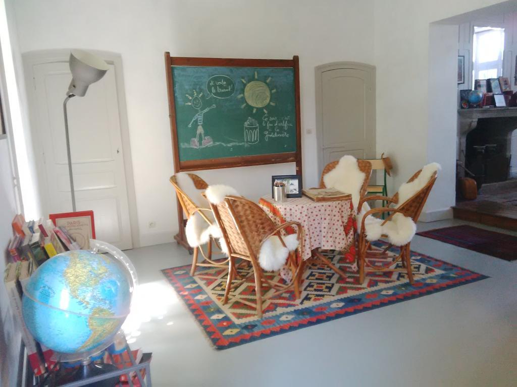 Bed and Breakfast La Bonne Ecole à Les Landes-Genusson Extérieur photo